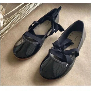 me
Zara Patent Leather Ballet Flats Size
32 | 1